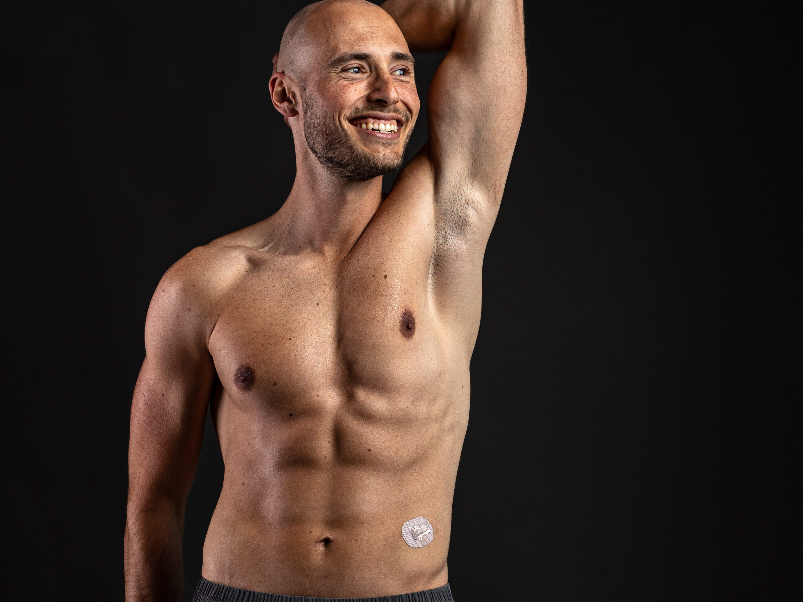 Droogtrainen voor een fitness fotoshoot met diabetes type 1